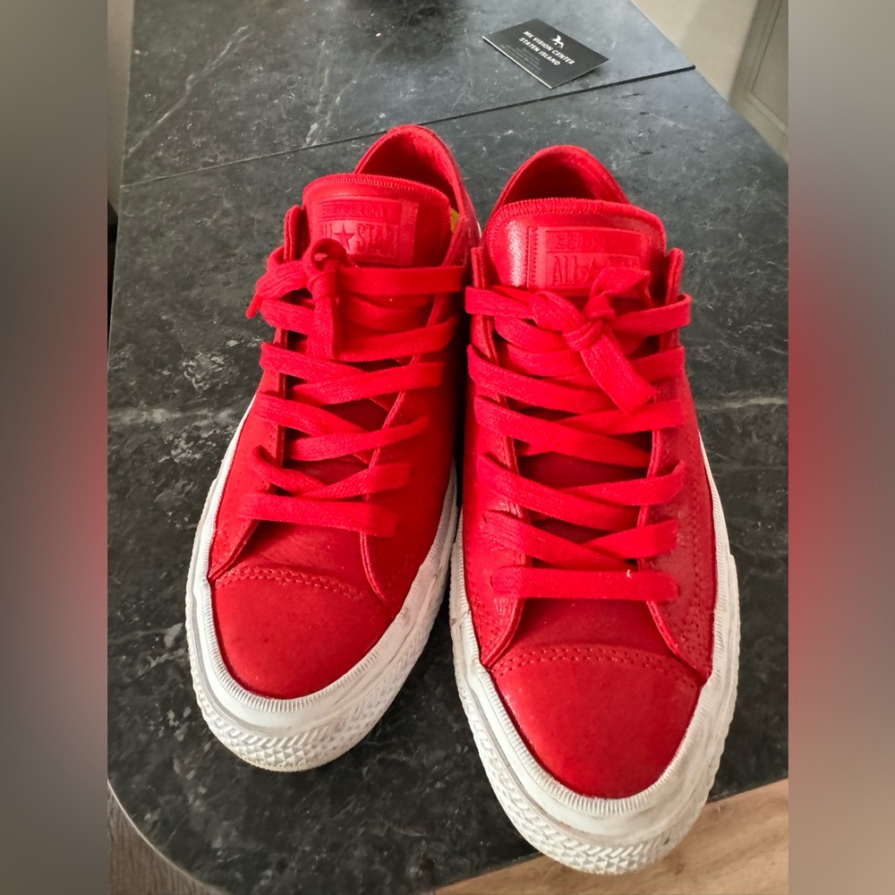 Converse All Star Size 8 - image 1